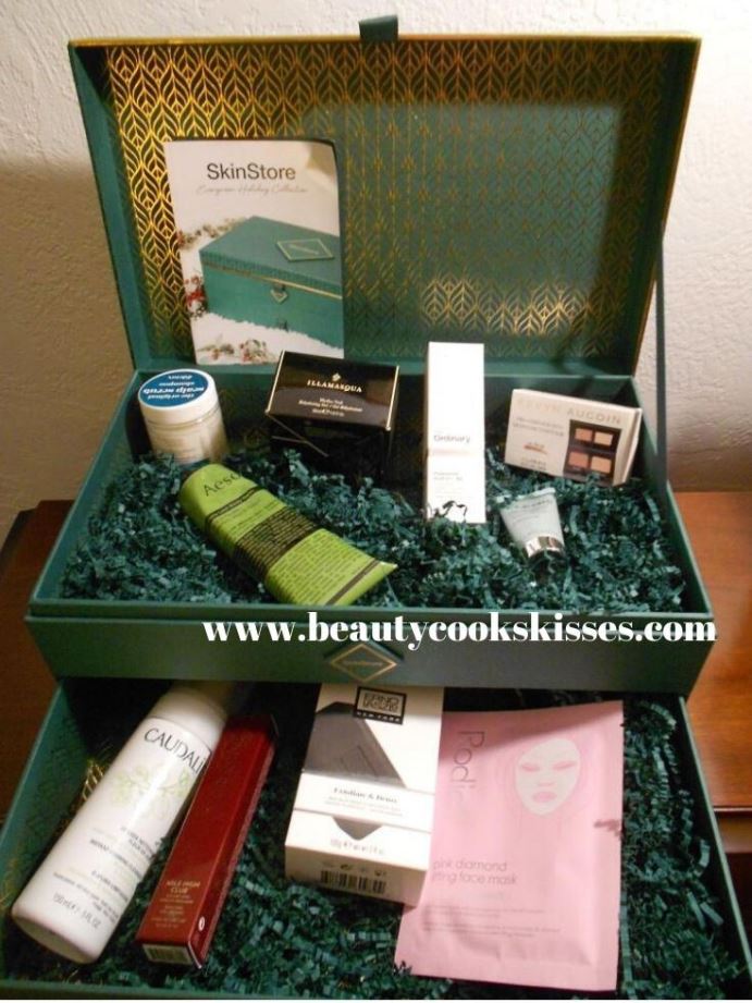 SkinStore Evergreen Holiday Collection Review SkinStore Evergreen Holiday Collection opened