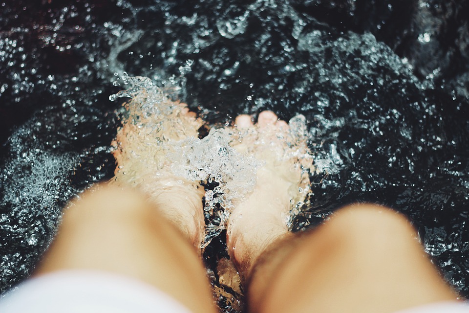 DIY Mint Foot Soak for Sore Feet Cools and Invigorates Abused Feet