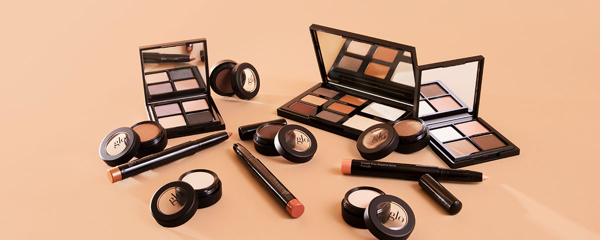 How To Apply Eyeshadow Like a Pro