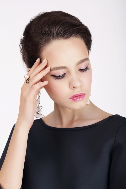 How to Liven Up Eyes With Makeup and Textures
