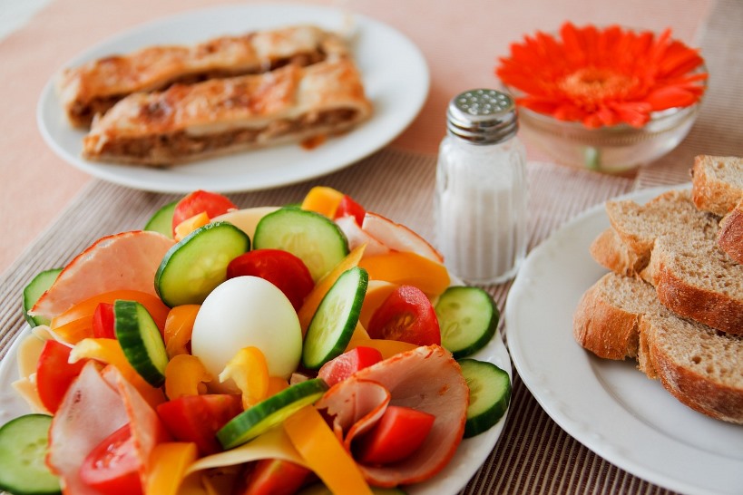 Alkaline and Acidic Foods for Better Skin and Health