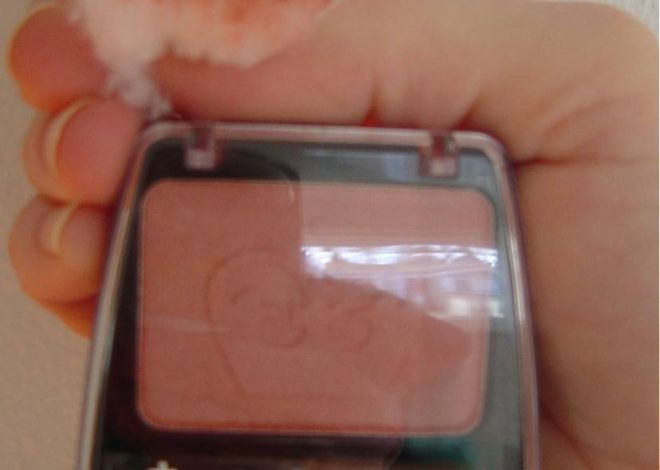 Rimmel London’s Lasting Finish Blendable Powder Blush  (Mauve Cool #002) — Review + Swatches!