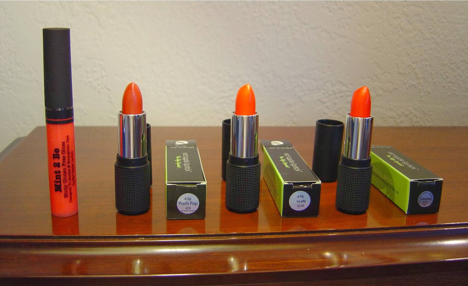 Start Spring Fresh With Juicy Tones of Orange to Play Up Lips:  Red Apple Lipstick Style (Plush Pop, Firefly, Sunkissed, Fuzzy Navel) Review + Swatches!