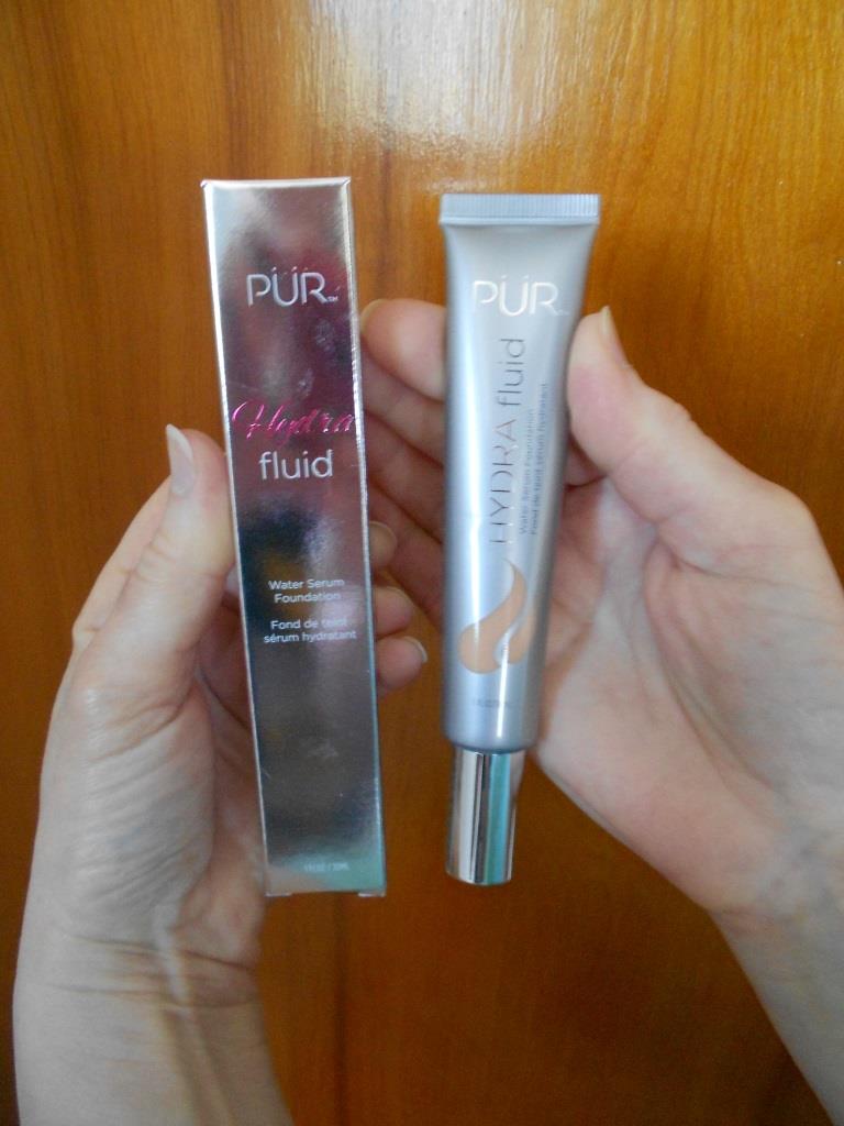 PUR HydraFluid Water Serum Foundation (Light) Review + Swatch