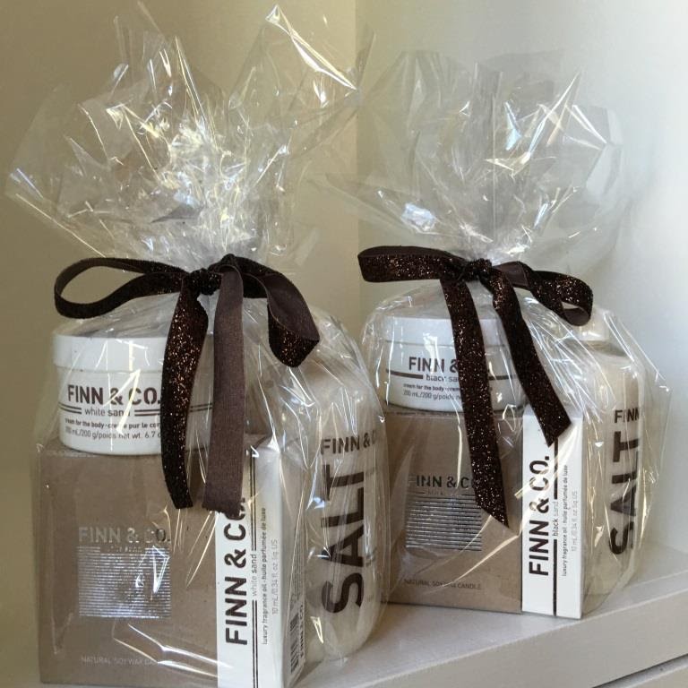 Finn & Co. White Sand and Black Sand Fragrance Gift Sets ($308) Review + Giveaway!–Ends 12/15/2015