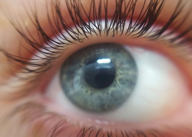 A Concealing Trick to Brighten Eyes and Look Rested