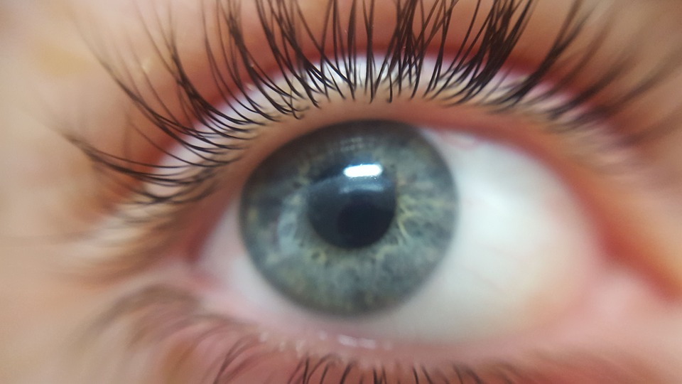 A Concealing Trick to Brighten Eyes and Look Rested