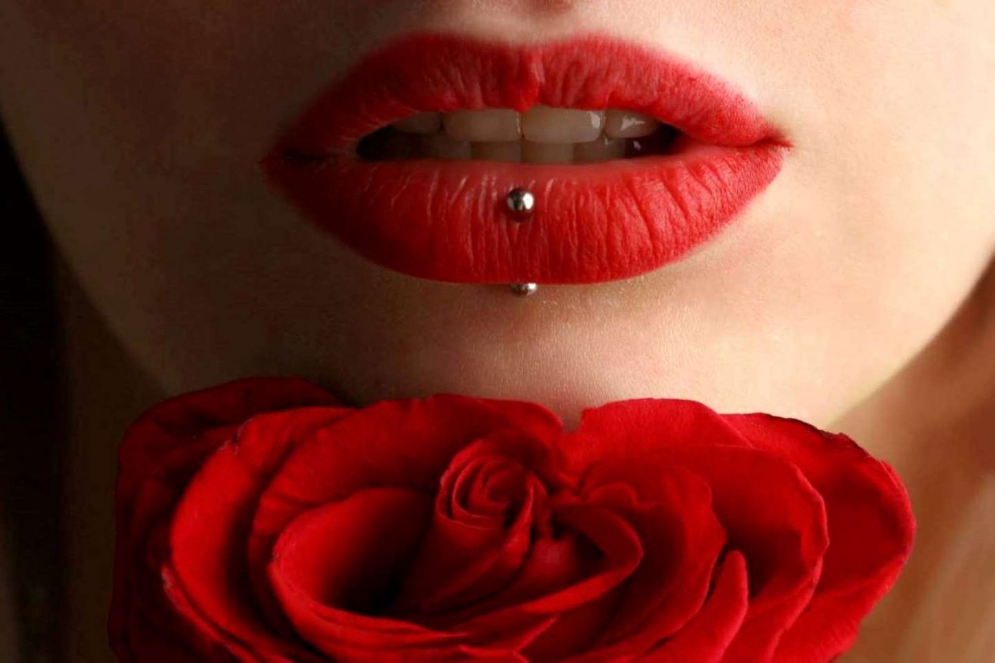 How to Create Perfect Red Lips