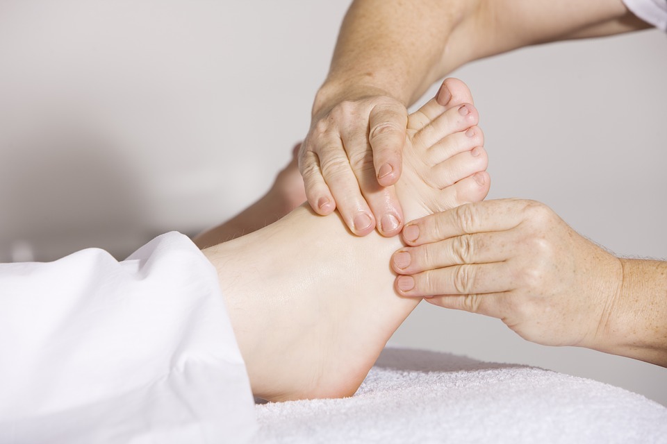 DIY Aromatherapy Foot Soak for Health and Beauty