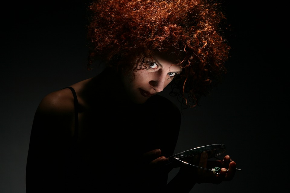 Prevent Frizz With These Natural Curl Care Tricks