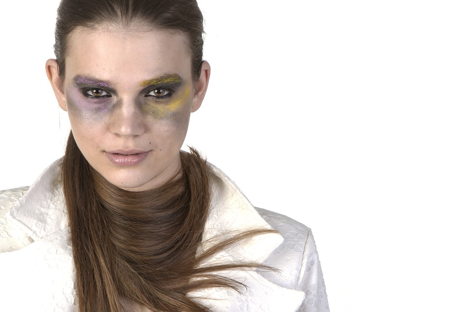 Quick Beauty Rescue for Too Much Eye Shadow